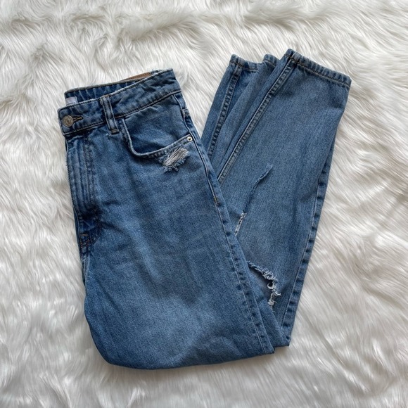 Zara Medium Wash Distressed Ripped Jeans Straight Leg Size 8 - Picture 1 of 6